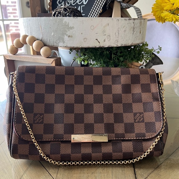$1299 🅿️🅿️ - Authentic Louis Vuitton Favorite MM - Picture 12 of 13